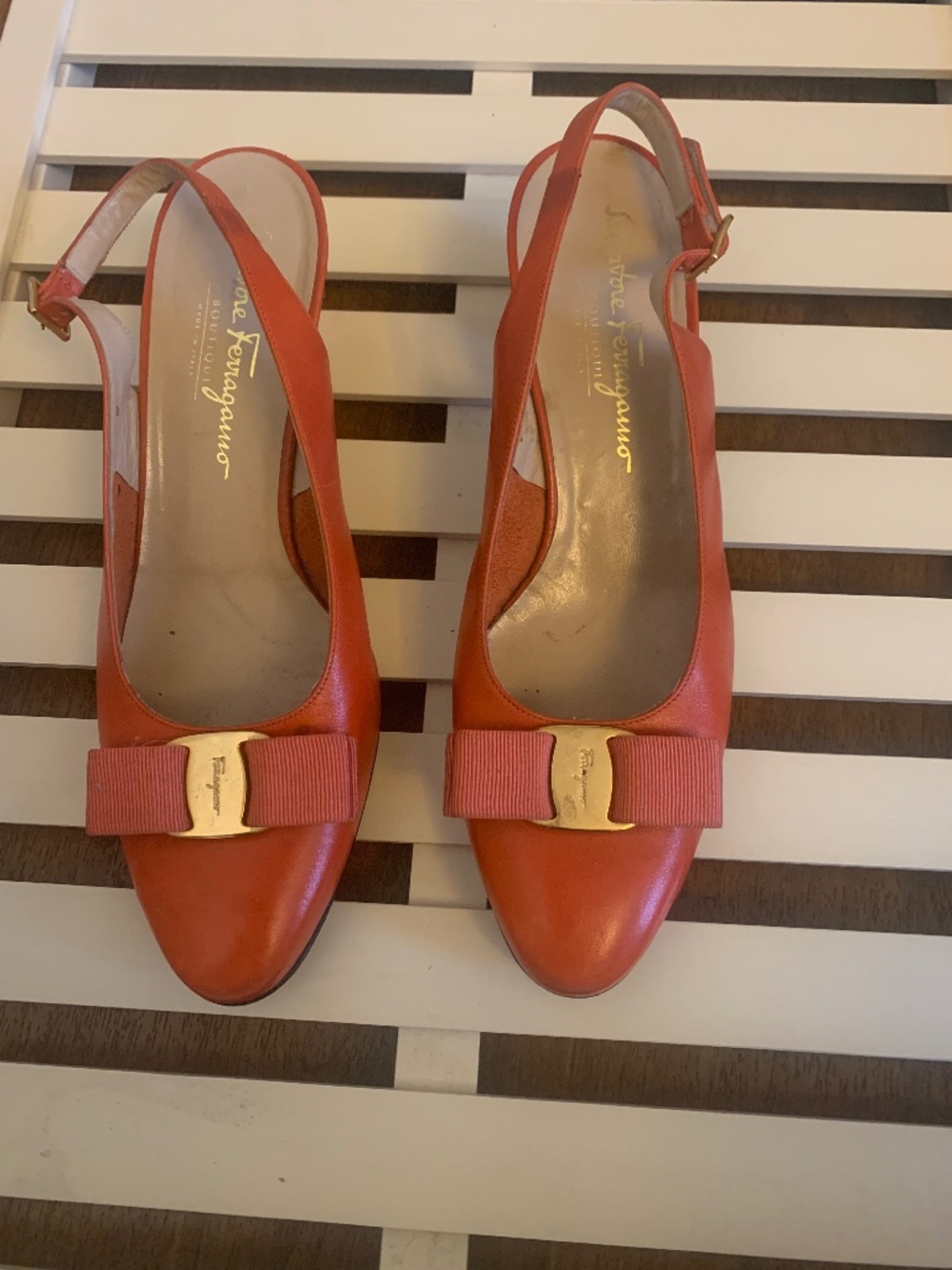 Salvatore Ferragamo Coral Orange Leather Slingback Heels Vara Bow Size 9 B